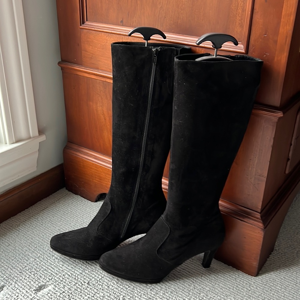 Suede black boots from Salamander France